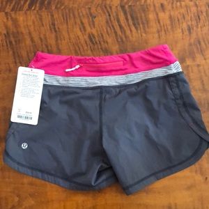 Lululemon Groovy Run Shorts size 4 with tag